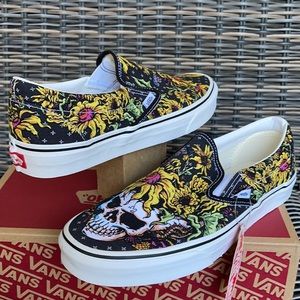 Vans Classic Slip-On Beauty Skull Black/True White MENS